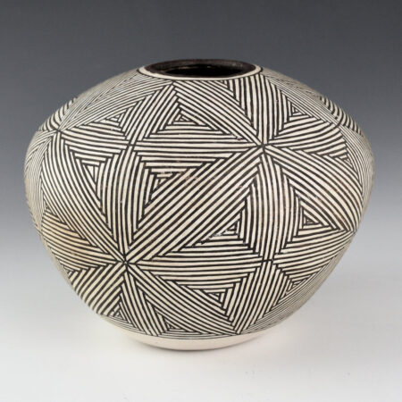 Chino, Marie Z. -Seedpot with Interlocking Stars (1960s)