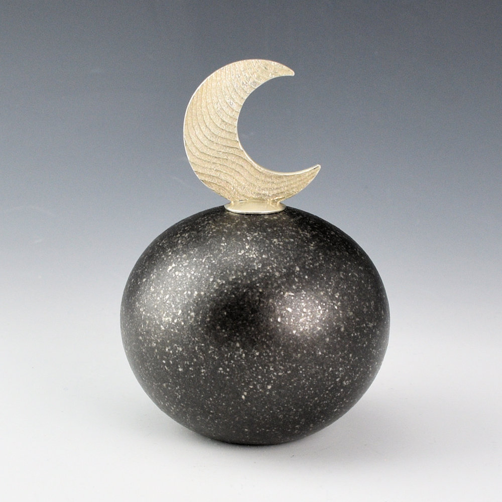 Duwyenie, Preston - Silver Crescent Moon Lid Black Micaceous Seedpot