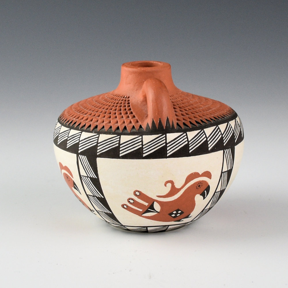 Roy-Keene, Adrianne - Corrugated Jar with Birds and Handle - Image 6