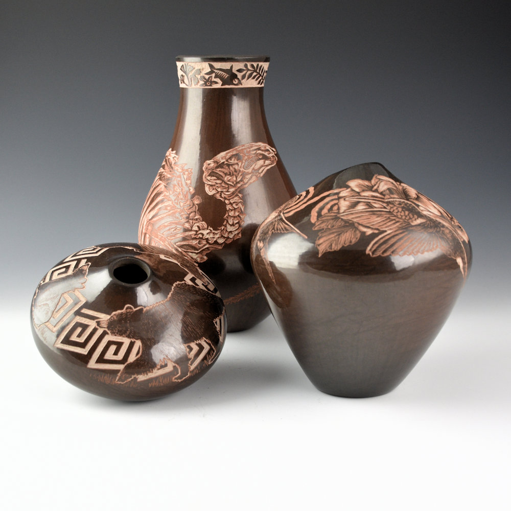 Naranjo, Johnathan - Jar with Four Realistic Bears - Image 6