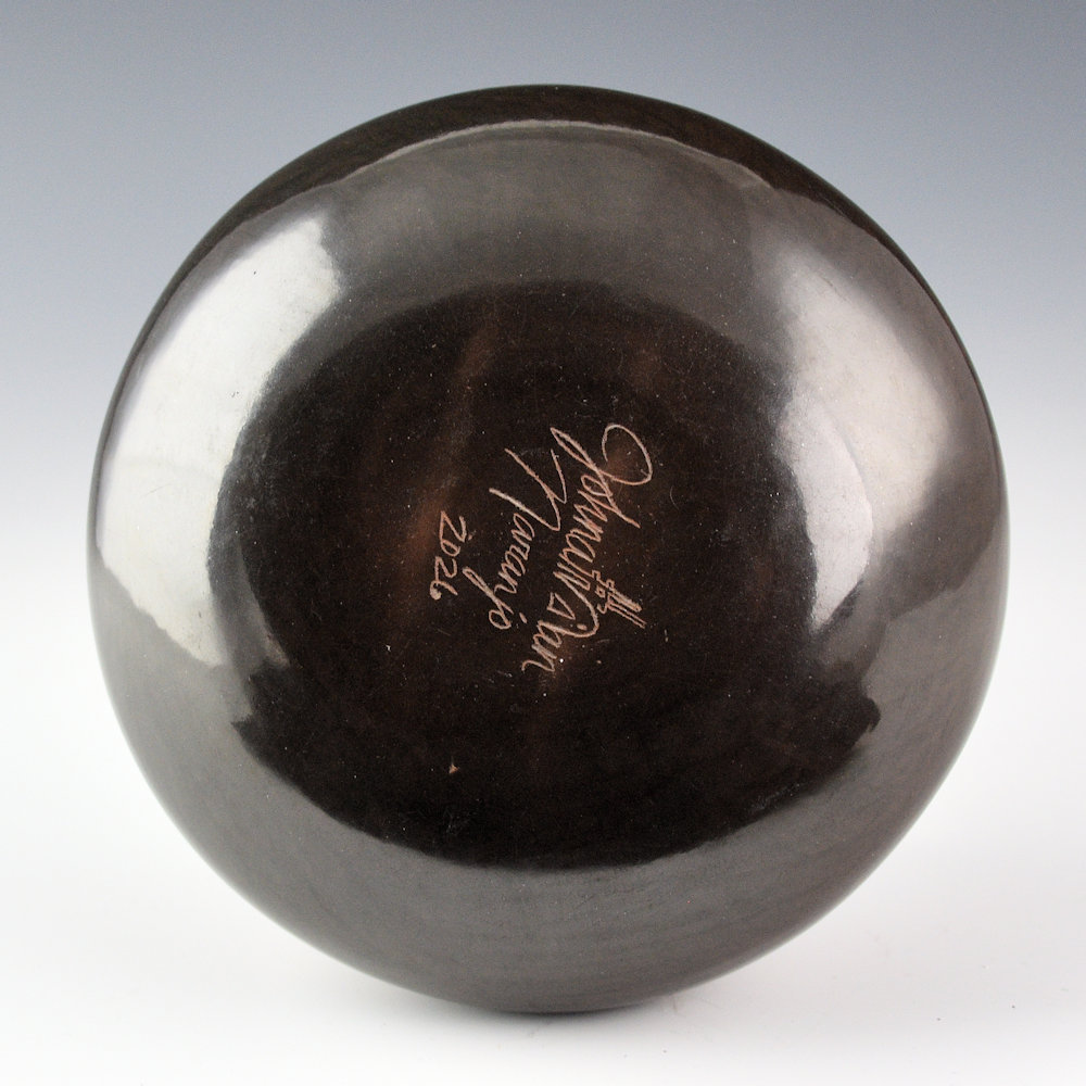 Naranjo, Johnathan - Jar with Four Realistic Bears - Image 5