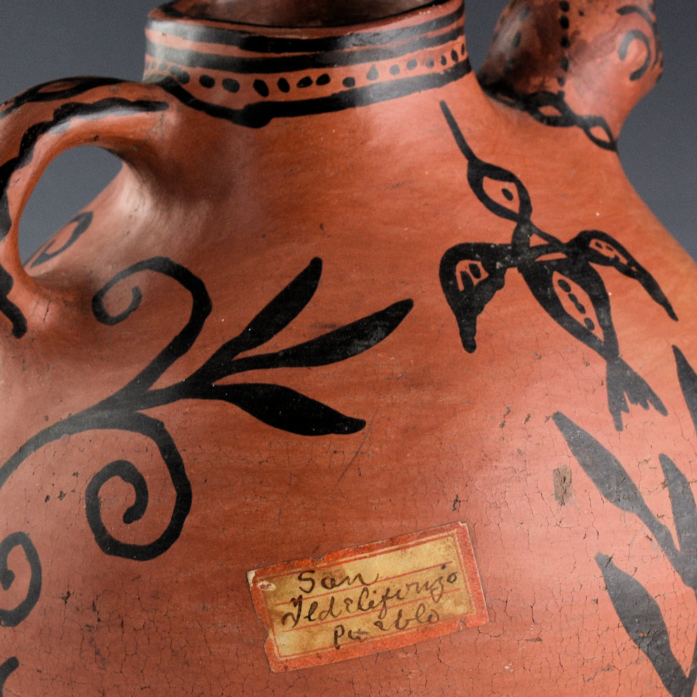 Once Known - San Ildefonso Black-on-Red Bird Effigy Jar with Handle, Hummingbirds (1900-1910) - Image 7