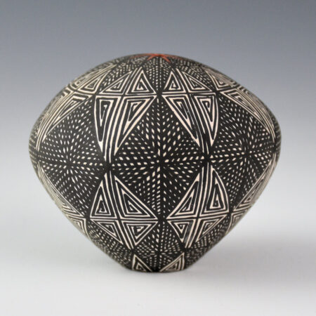 Victorino, Sandra  - "Flower Blossom" Op-Art Seedpot