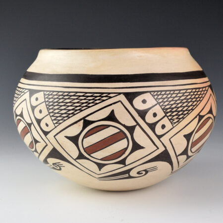 Alternative view of Naha, Sylvia - Wide Jar with Sun Designs (1980s)