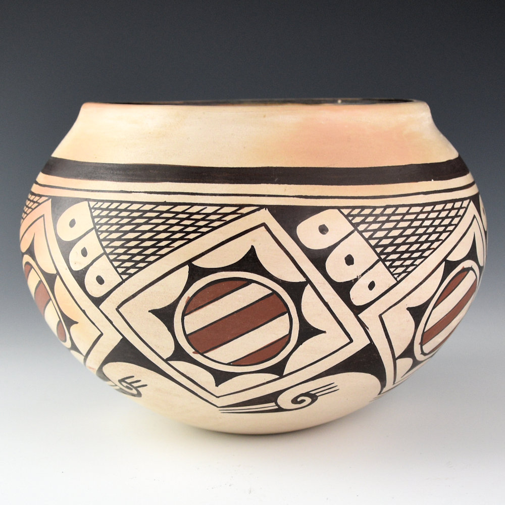 Naha, Sylvia - Wide Jar with Sun Designs (1980s) - Image 4