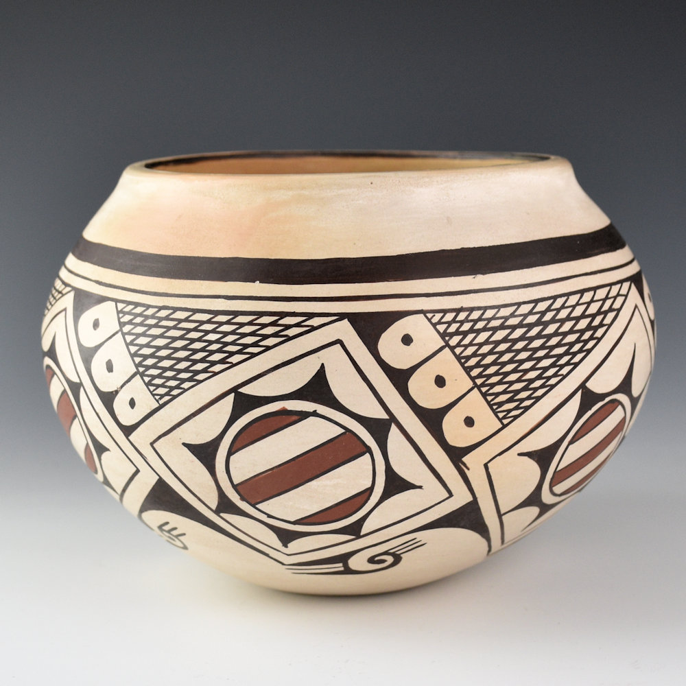 Naha, Sylvia - Wide Jar with Sun Designs (1980s)