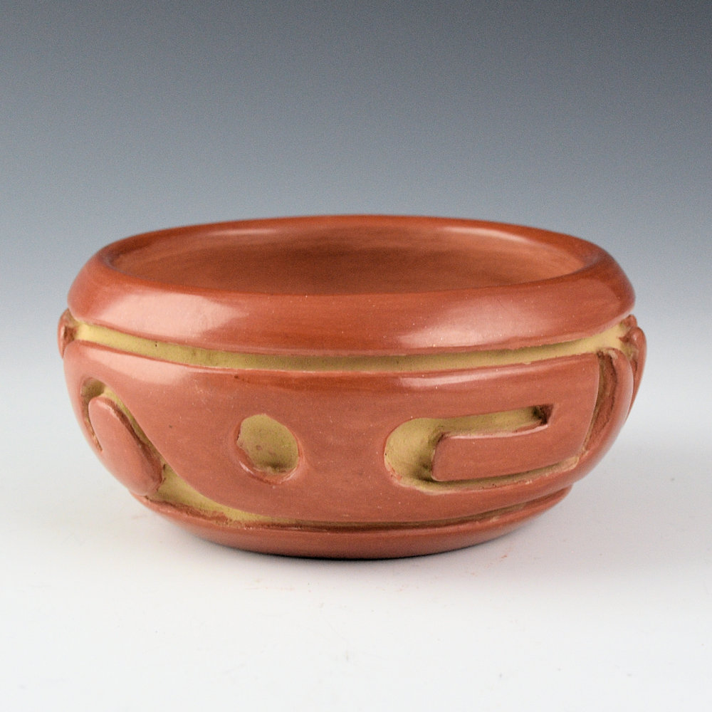 Naranjo, Teresita - Small Bowl with Carved Cloud Designs (1970s) - Image 3