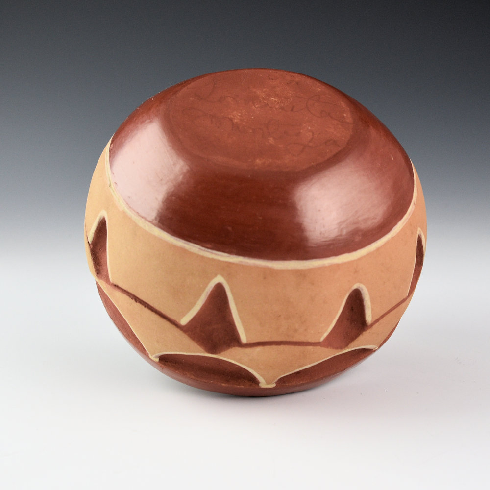 Montoya, Tomasita - Carved Polychrome Bowl with Cloud and Rain Designs (1960s) - Image 5