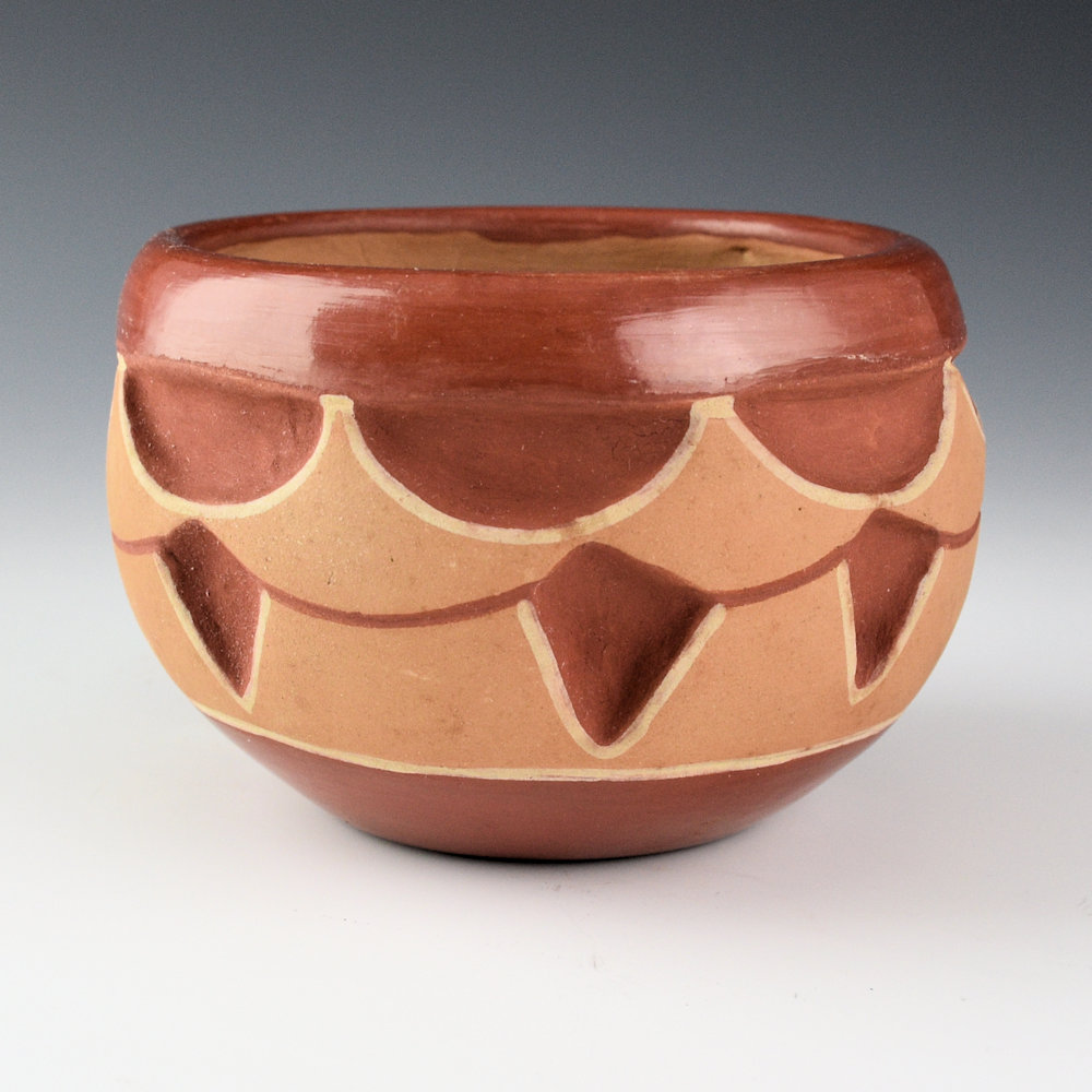 Montoya, Tomasita - Carved Polychrome Bowl with Cloud and Rain Designs (1960s) - Image 4