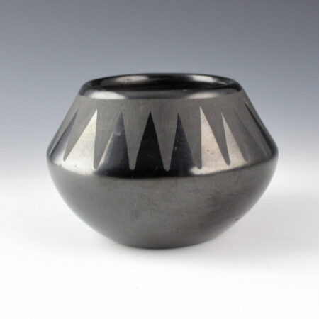Alternative view of Martinez, Lupita - Bowl with Mountain Design (1960s)