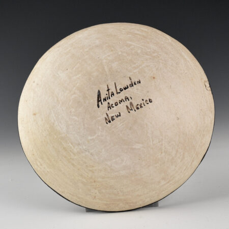 Alternative view of Lowden, Anita - Plate with Mimbres Duck Mythical Figure (1960s)