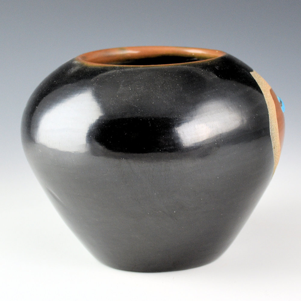 Gonzales, Barbara - Black and Sienna Jar with Pottery Design (1974) Ribbon - Image 3