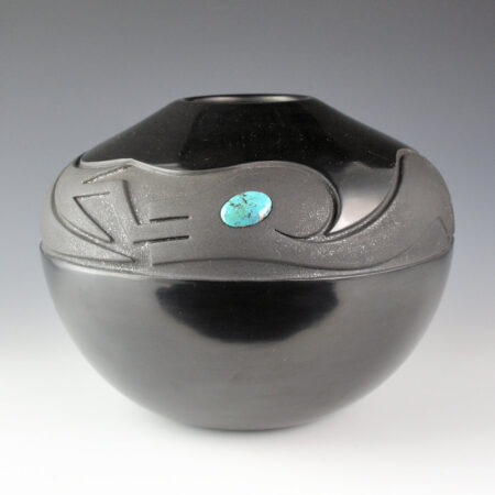 Tse-Pe, Dora - Large Black Jar with Carved Avanyu and Turquoise (1990)