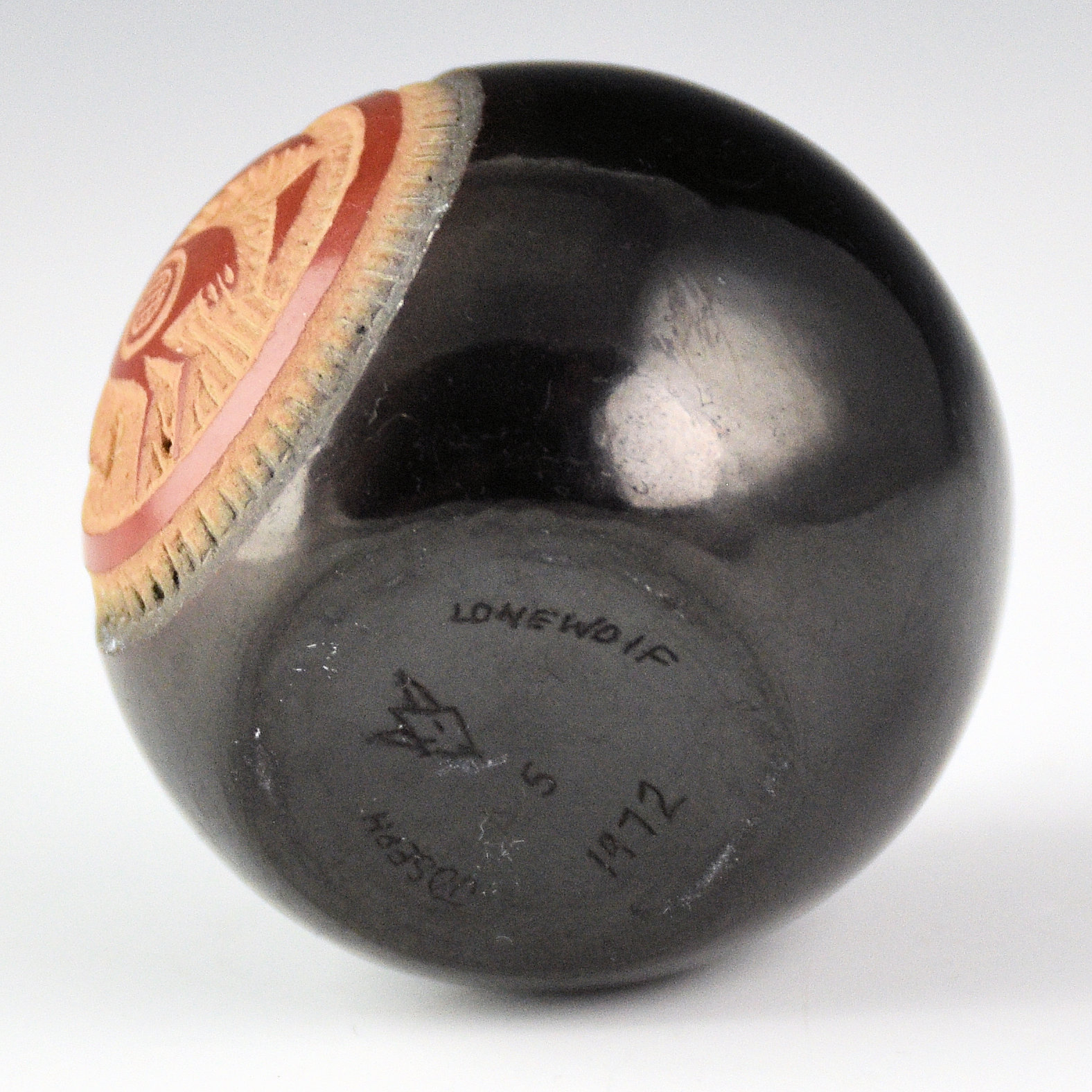 Lonewolf, Joseph - Black and Red Bowl with Mimbres Bird (1972) - Image 4