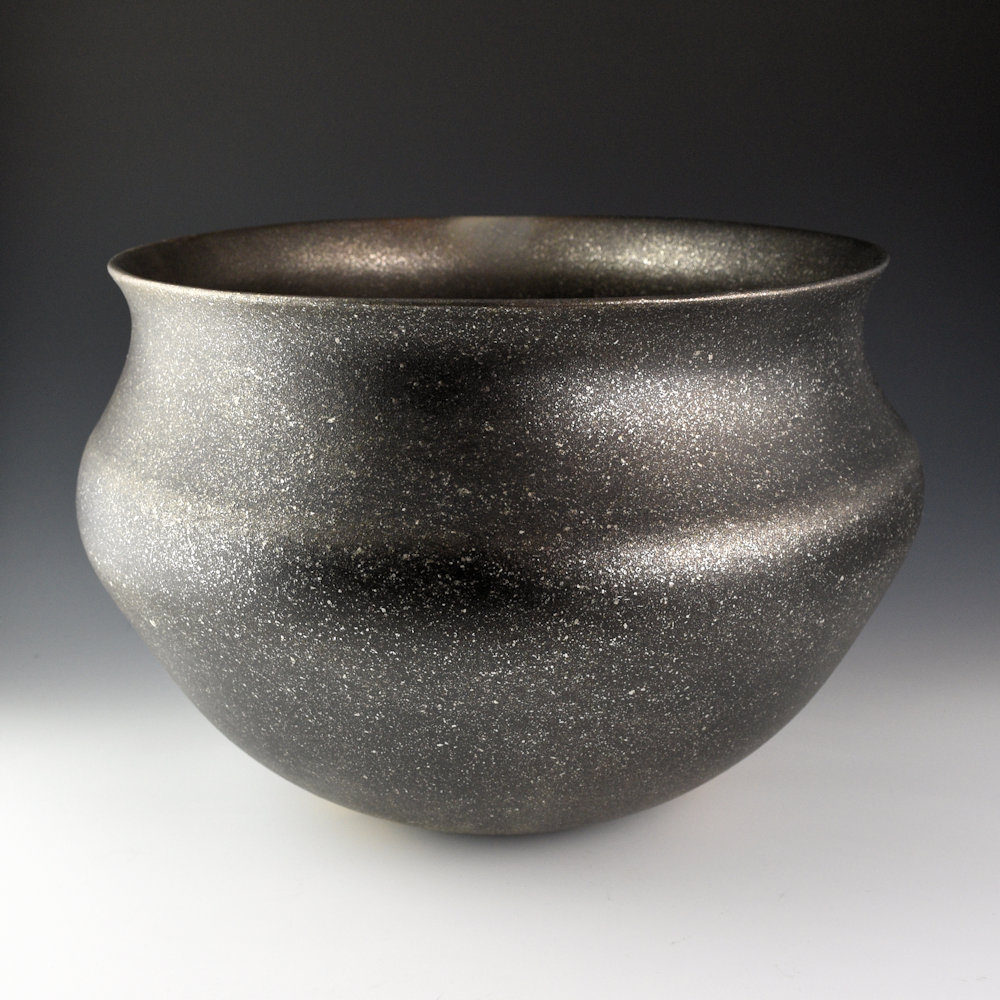 Vigil, Lonnie - 14" Wide Micaceous Black Jar