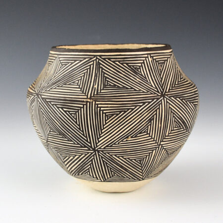 Alternative view of Lewis, Lucy - Jar with Fineline Interlocking Stars (1960s)