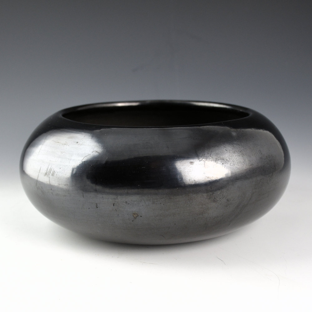 Martinez, Maria - 8.5" Wide Plainware Bowl "Maria Poveka", 1960 - Image 2