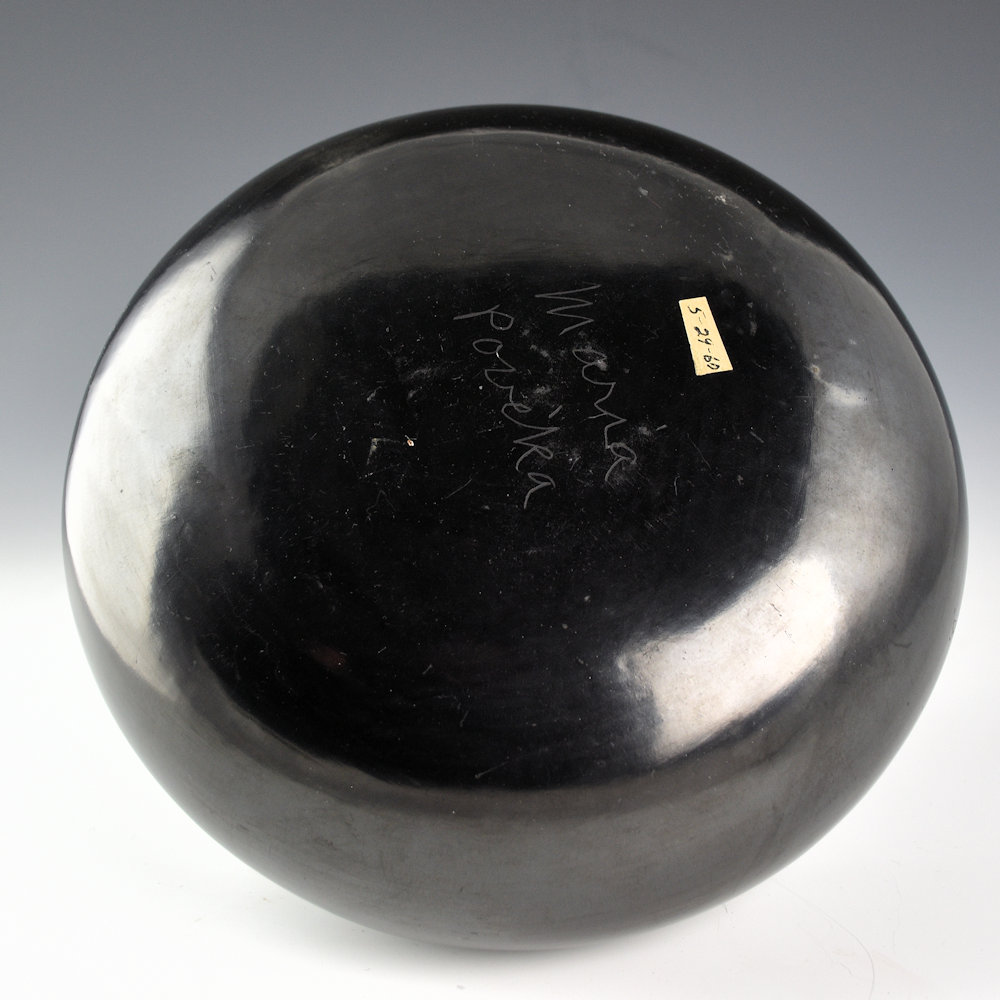 Martinez, Maria - 8.5" Wide Plainware Bowl "Maria Poveka", 1960 - Image 5