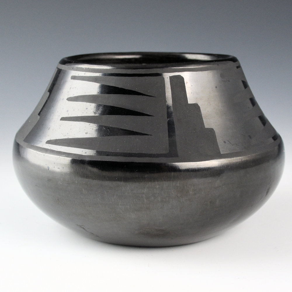 Martinez, Maria - Jar with Bird Wing and Mesa Designs "Marie + Santana", 1940s - Image 2