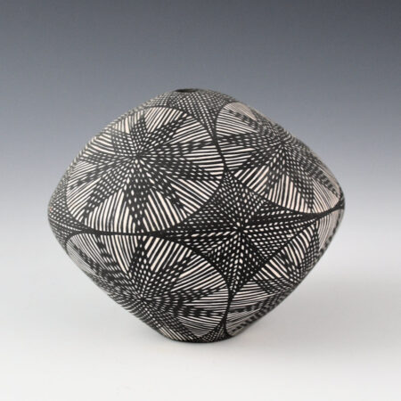 Victorino, Sandra  - Seedpot with Eight Star Designs