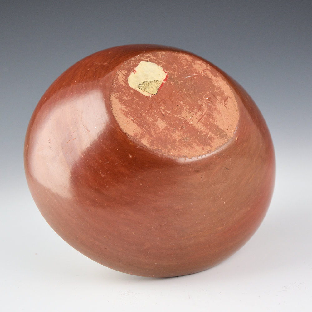 Roybal, Tonita - Red-on-Red Jar with Feather Design (1920s) - Image 4
