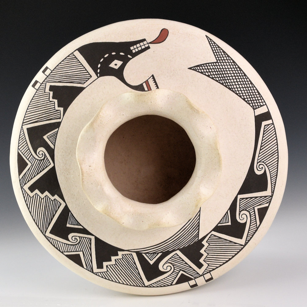 Cerno, Barbara & Joseph - 9" Wide Jar with Avanyu Design and Fluted Rim (1989) - Image 2