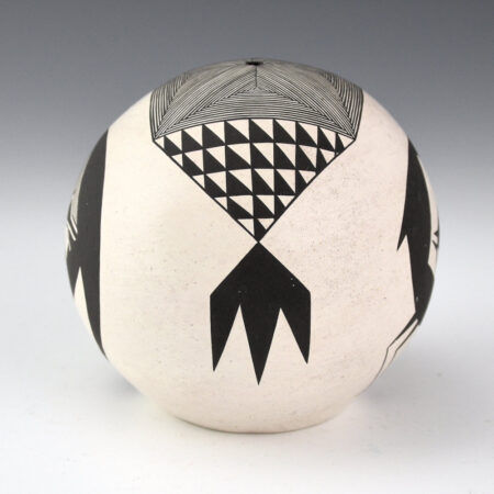 Alternative view of Natseway, Charmae - Large Seedpot with Mimbres Birds, Fish, and Fineline Star (1982)
