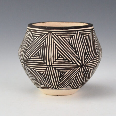 Lewis, Lucy - Small Jar with Fineline Interlocking Stars (1960s)