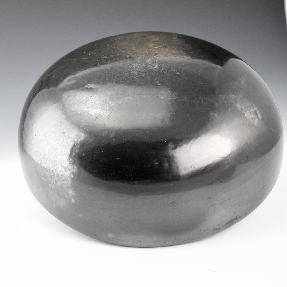 Martinez, Maria - Plainware Wide Open Bowl "Maria Poveka", 1950s - Image 5