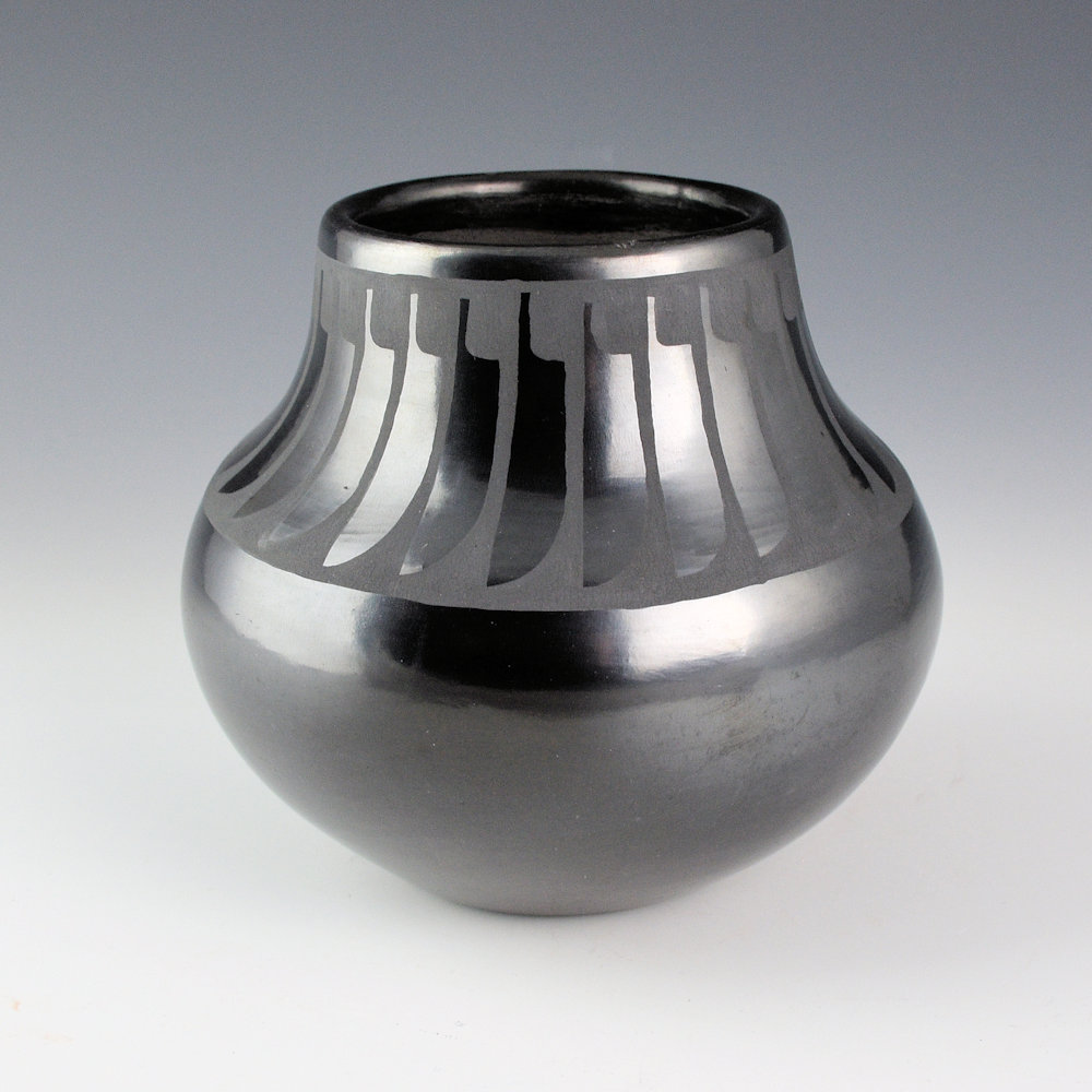 Martinez, Maria - Gunmetal Fired Jar with 26 Feathers, "Marie + Santana" (1954-6) - Image 4