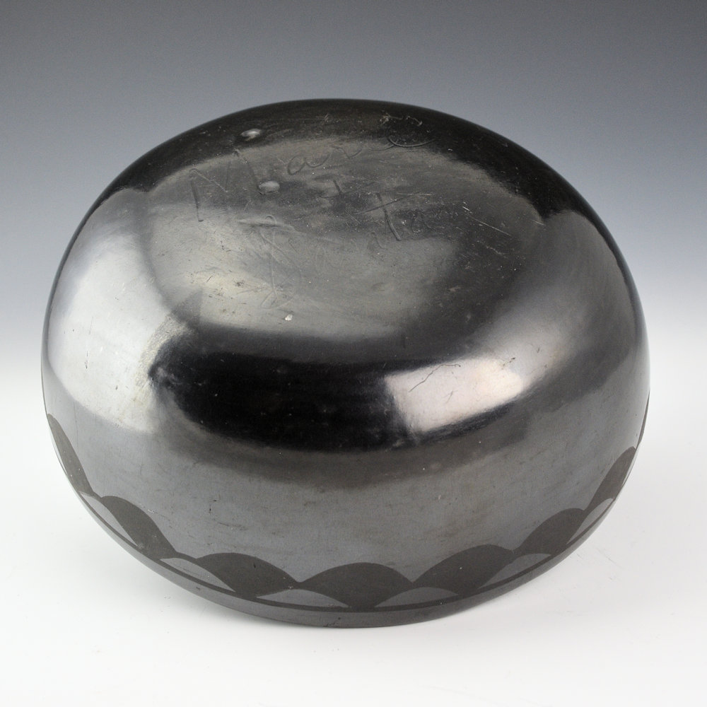 Martinez, Maria - Fully Polished Bowl with Cloud Designs, "Marie + Santana" (1950s) - Image 6
