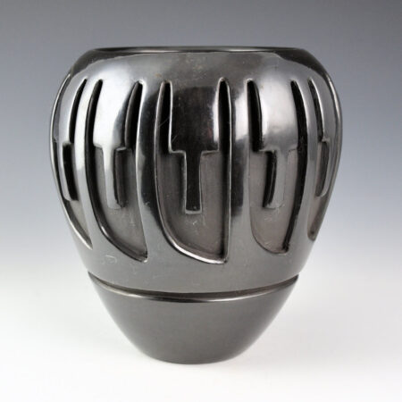 Naranjo, Teresita  - Jar with 12 Carved Feathers (1980s)