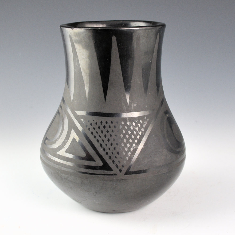 Roybal, Tonita & Juan - Jar with Bird, Field, and Mountain Designs (1930s) - Image 4