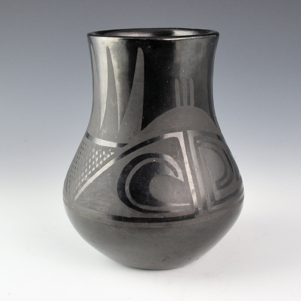 Roybal, Tonita & Juan - Jar with Bird, Field, and Mountain Designs (1930s) - Image 3