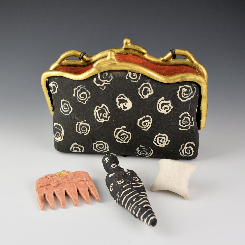 Fields, Anita - "Memory Purse" Clay, 4 Pieces (2000) - Image 3