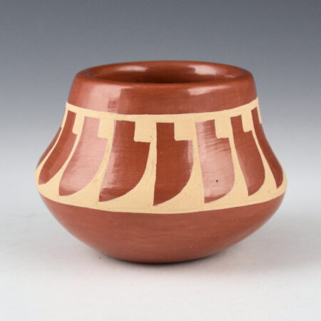 Gutierrez, Geraldine - Red Jar with 16 Feathers