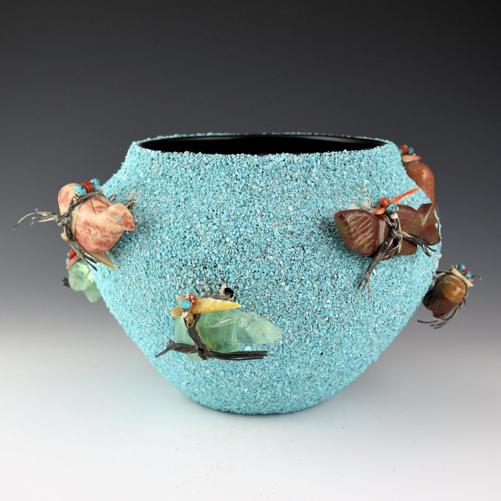 Boone, Lena - Large Zuni Fetish Jar with 10 Fetishes (1980s) - Image 3
