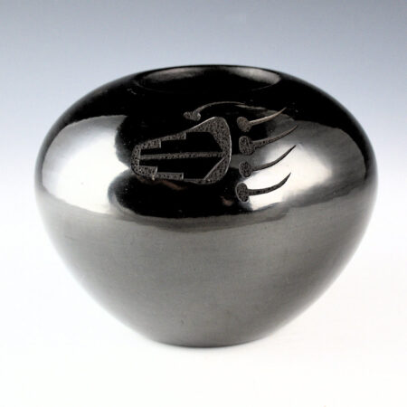 Alternative view of Tse-Pe & Dora - Bowl with Etched Bear Paws (1974)