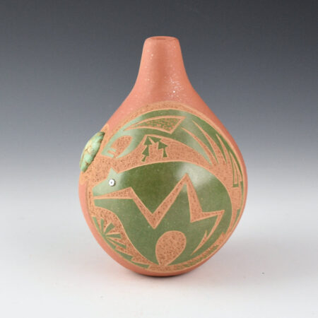 Gonzales, Tse-Pe - Jar with Green Bear and Turquoise (1999)