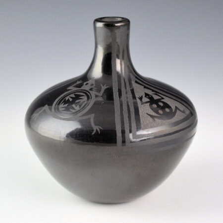 Alternative view of Medicine Flower, Grace - Black Jar with Four Frogs (1990s)
