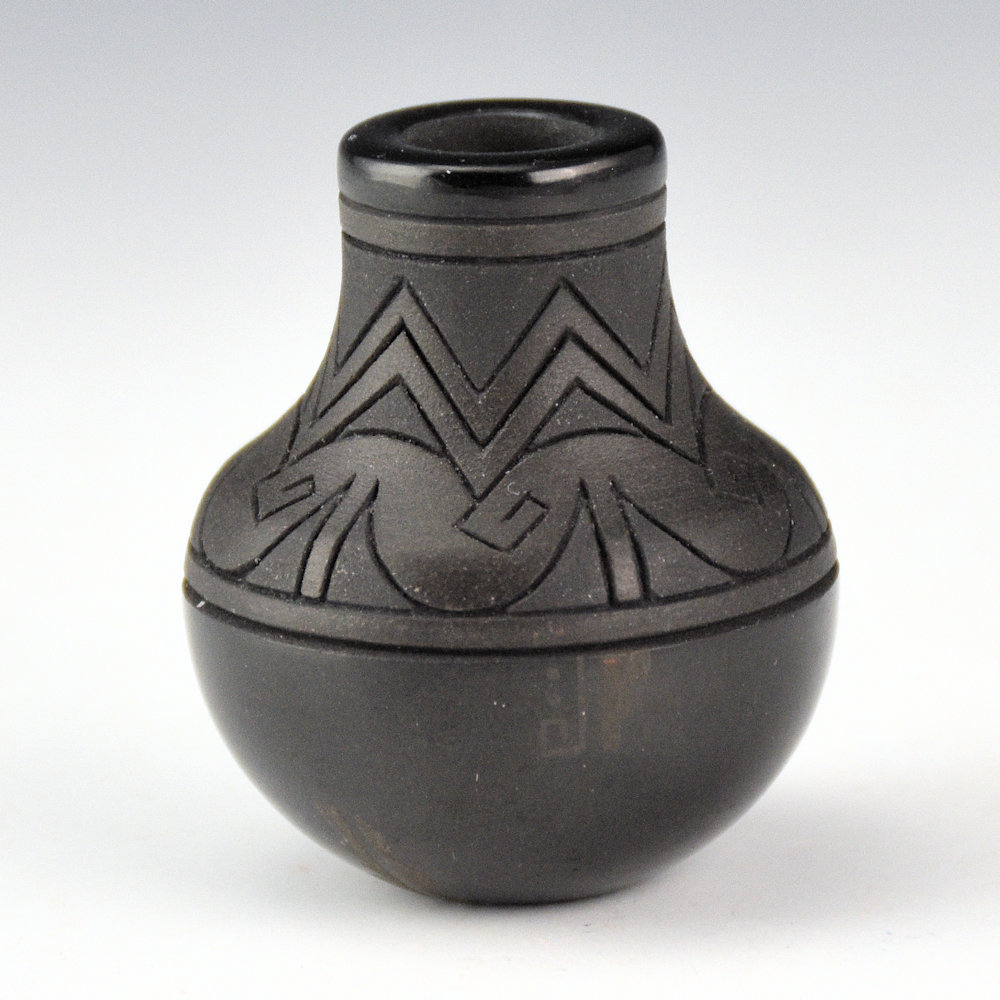 Curran, Dolores - "Poly-Tonal" Jar with Mountains and River Designs - Image 2