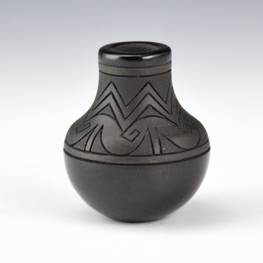 Curran, Dolores - "Poly-Tonal" Jar with Mountains and River Designs - Image 3