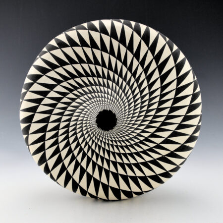 Alternative view of Torivio, Dorothy - Large Jar with Mountain Swirl Designs (1980s)