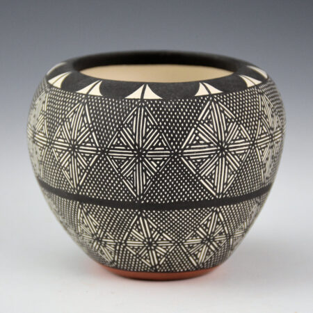 Vallo, Jay - Bowl with Fine-Line Stars