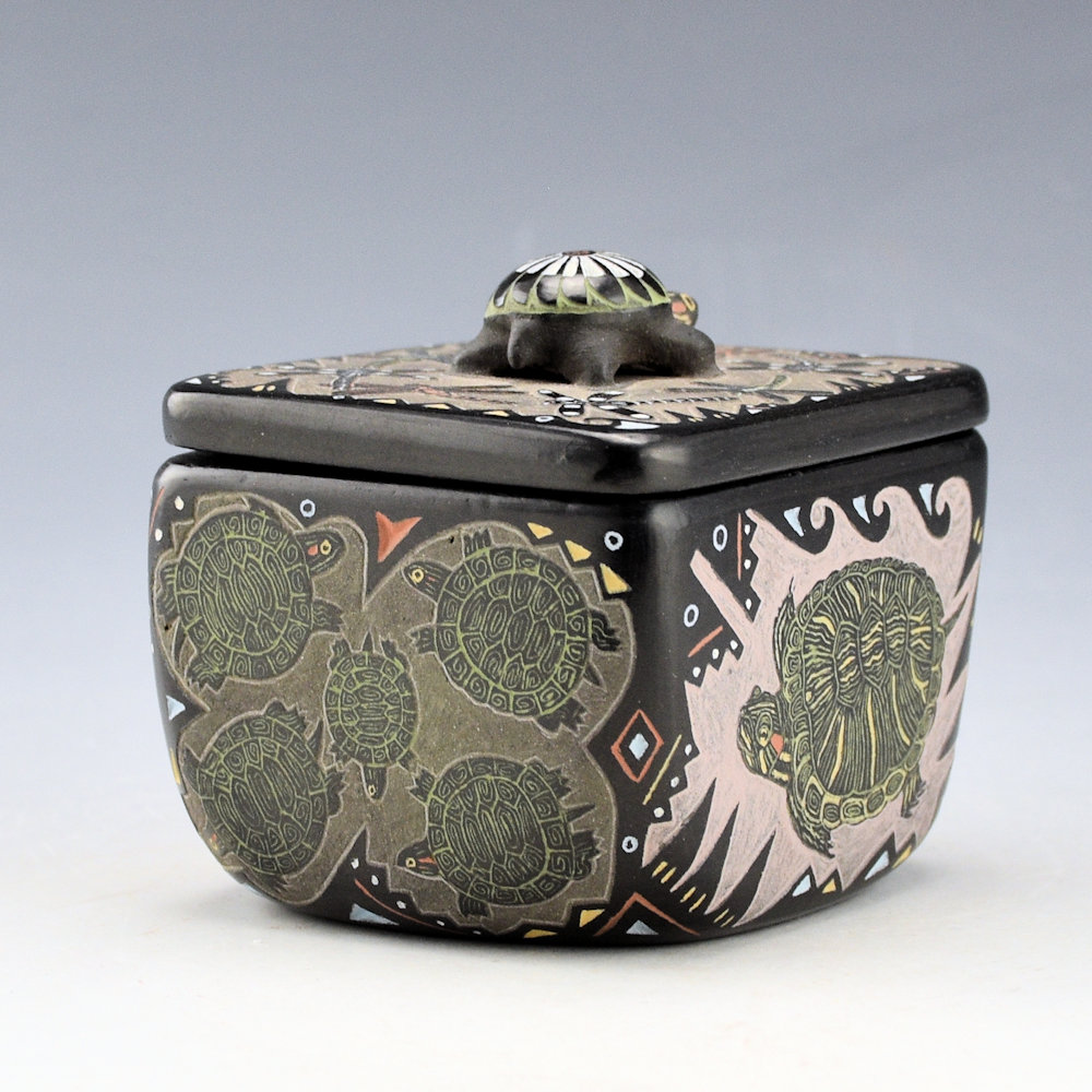 Tafoya, Jennifer - Box with Turtles and Turtle Lid (2008) - Image 6
