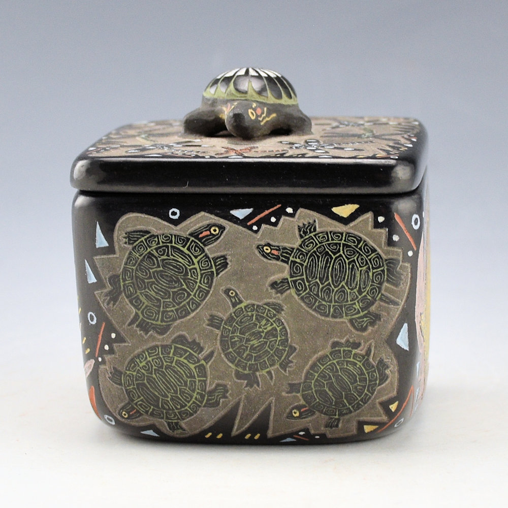Tafoya, Jennifer - Box with Turtles and Turtle Lid (2008) - Image 4