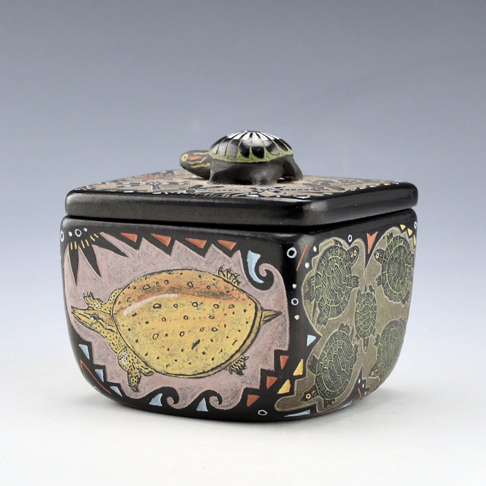 Tafoya, Jennifer - Box with Turtles and Turtle Lid (2008) - Image 3