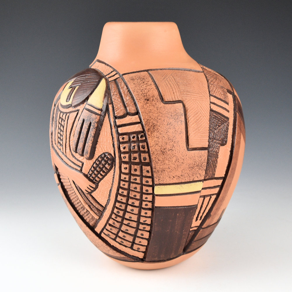 Polacca, Thomas - Jar with Carved Hano Mana Katsinas (1990s) - Image 2