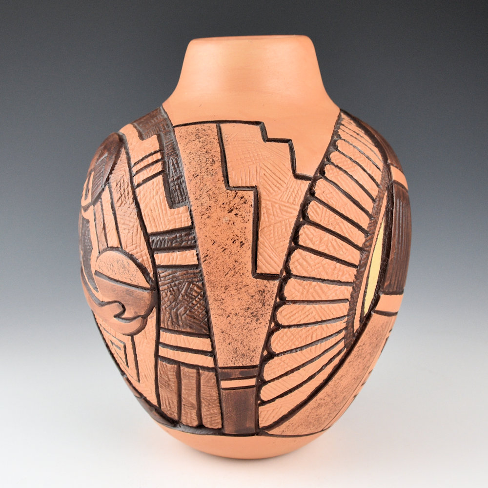 Polacca, Thomas - Jar with Carved Hano Mana Katsinas (1990s) - Image 3