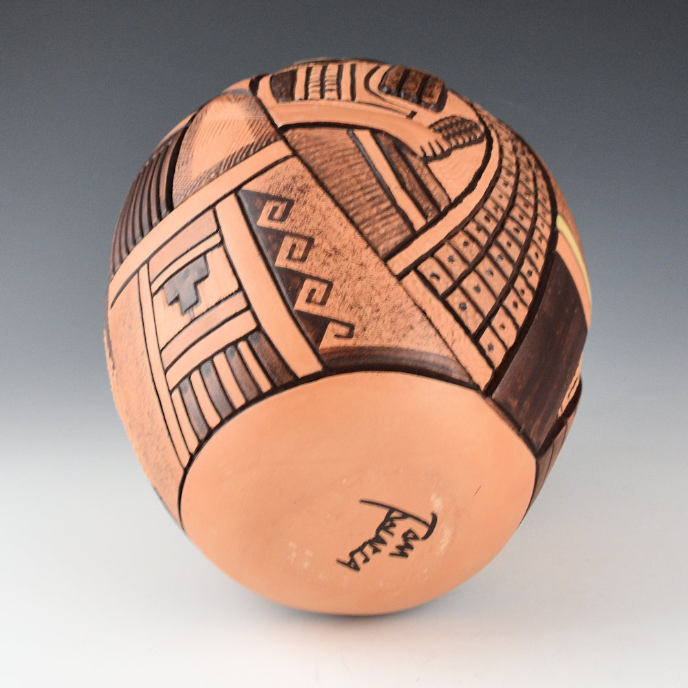 Polacca, Thomas - Jar with Carved Hano Mana Katsinas (1990s) - Image 5